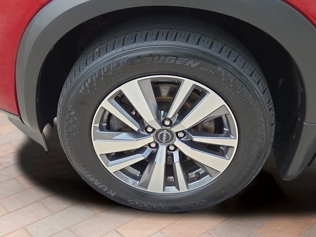 Used 2023 Scarlet Nissan SL image 28