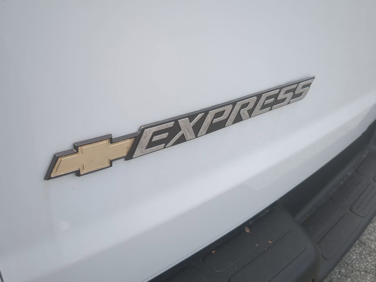 2025 Chevrolet Express Cargo Work Van - Photo 28