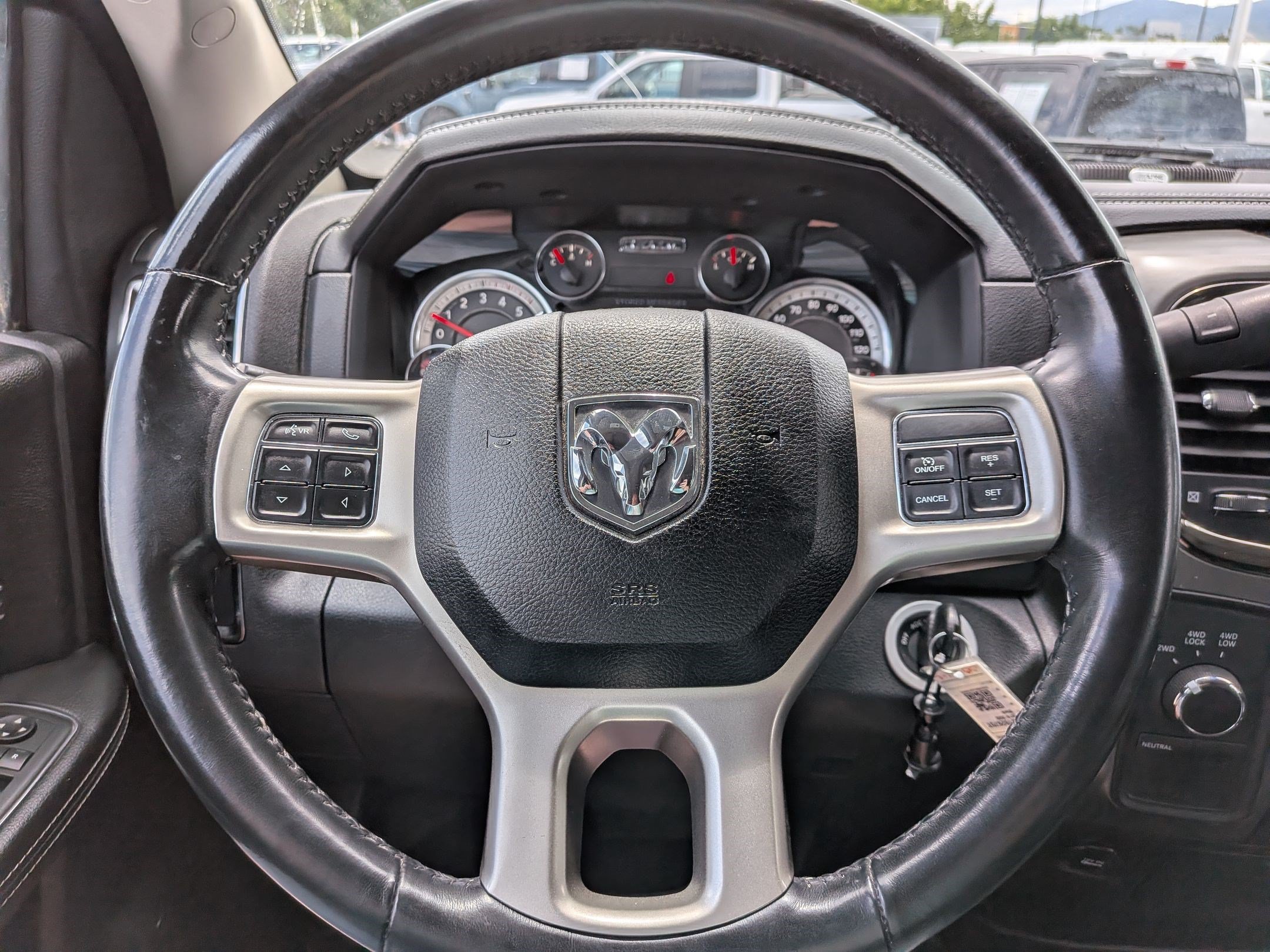 Used 2018 Brilliant Black Crystal Pearlcoat Ram Laramie image 17