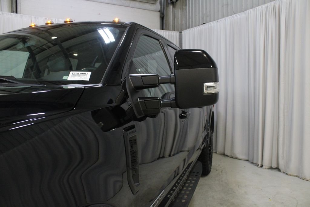 Used 2021 Black Metallic Ford Lariat image 36