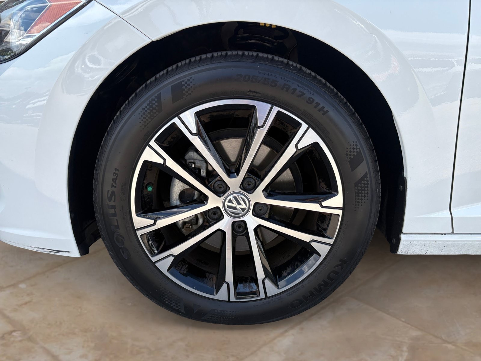 Used 2023 Pure White Volkswagen Sport image 23