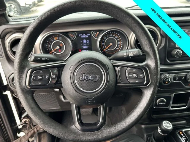 Used 2020 Black Jeep Unlimited Sport image 17