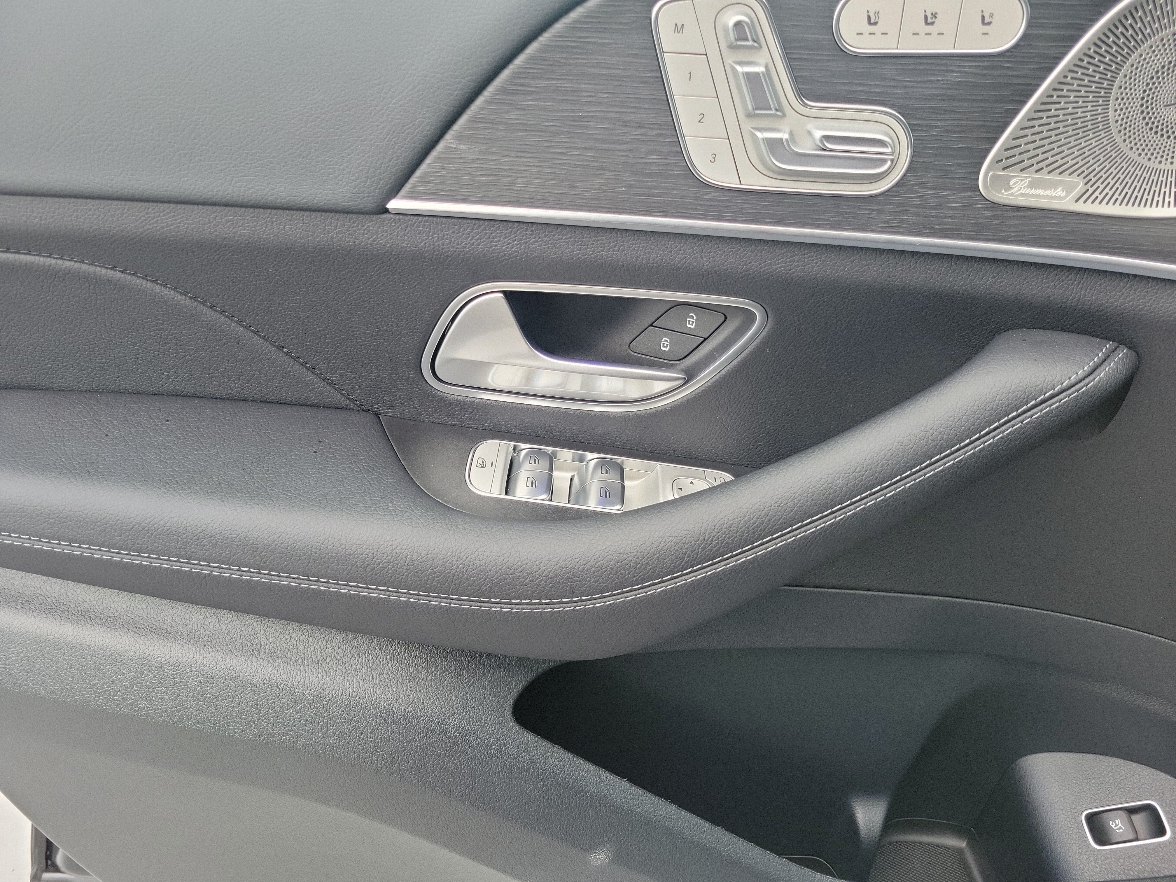 New 2026 Black Mercedes-Benz GLS 450 image 51