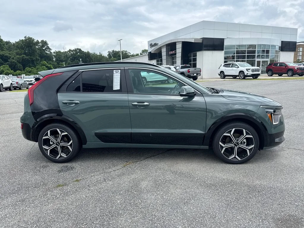 New 2025 Green Kia SX Touring image 2