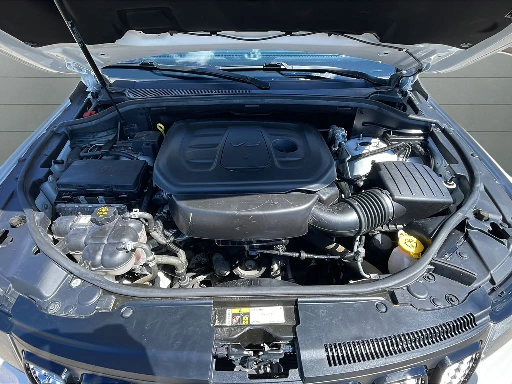 Used 2020 White Jeep Altitude image 22