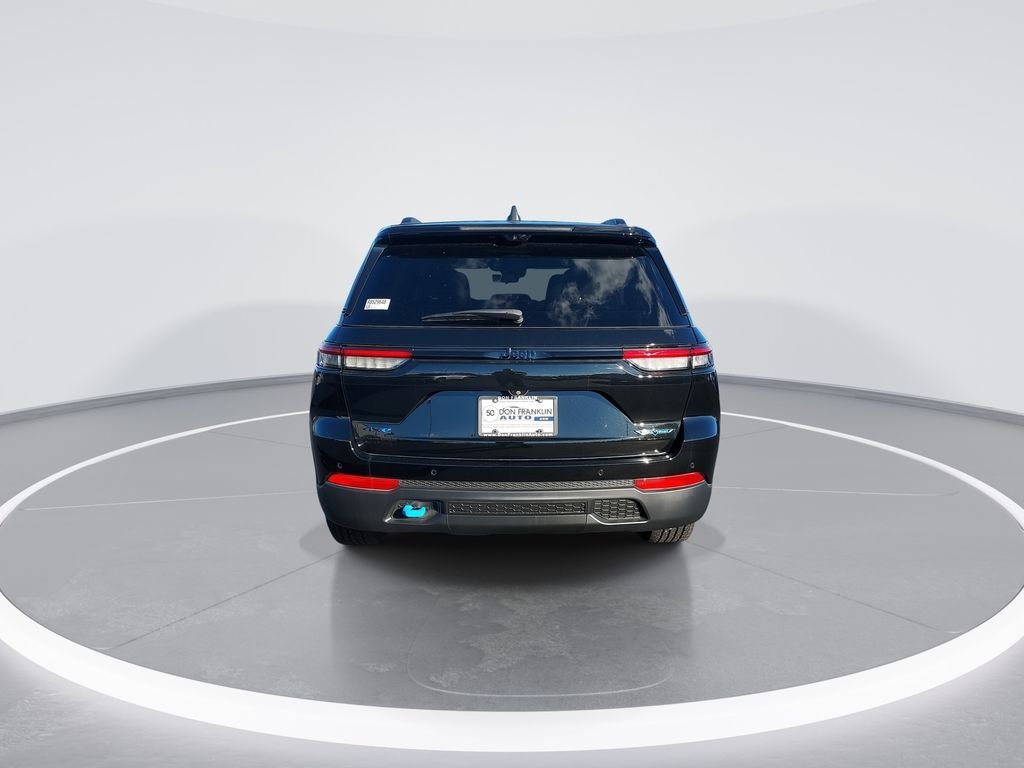 New 2024 Diamond Black Crystal Pearlcoat Jeep Trailhawk 4xe image 7