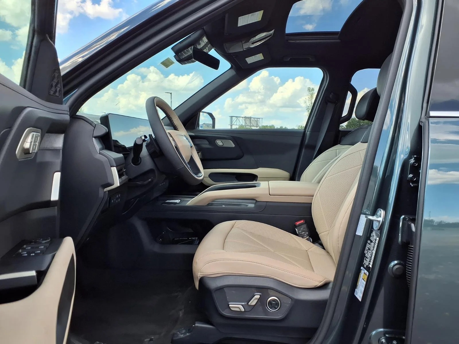 New 2027 Black Jade Green Kia EX image 12