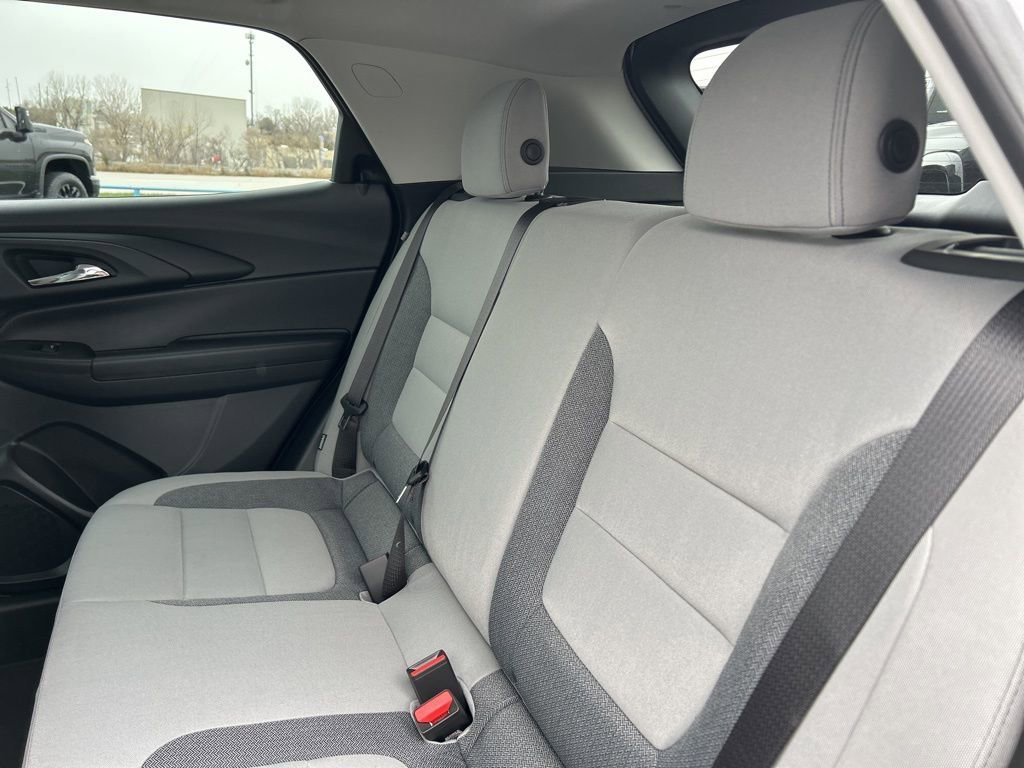 New 2026 Summit White Chevrolet LT image 38