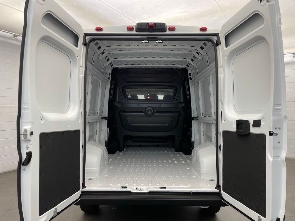 New 2026 Bright White Clear-Coat Exterior Paint RAM High Roof image 5