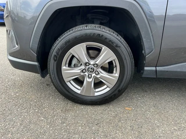 Used 2022 Magnetic Gray Metallic Toyota XLE image 27