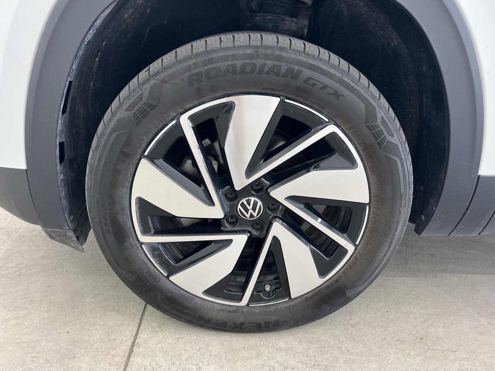 2024 Volkswagen Atlas SE w/Tech - Photo 7
