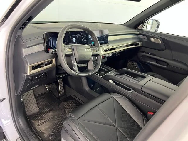 New 2027 White Kia SX image 11