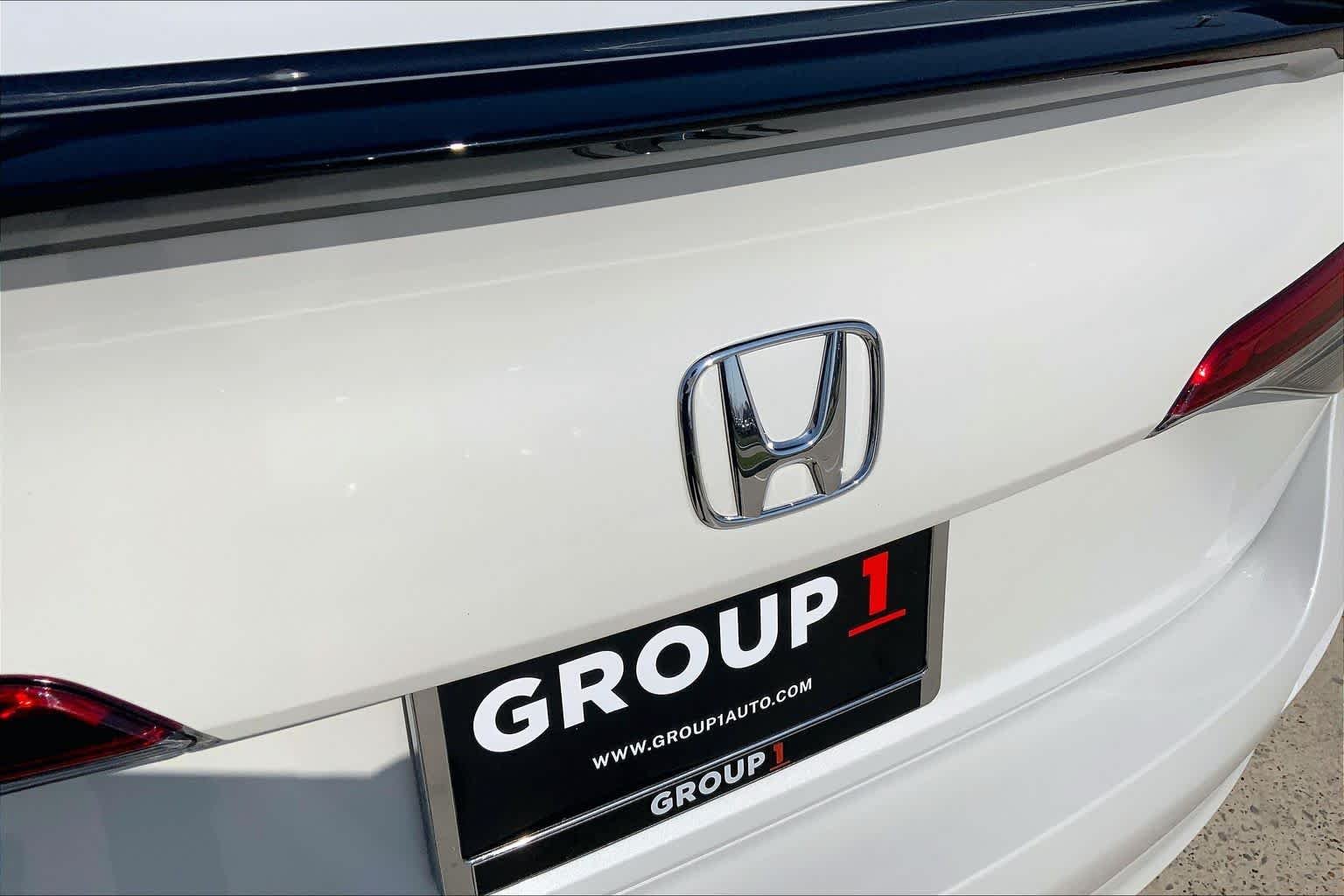 Used 2024 Platinum White Pearl Honda  image 47