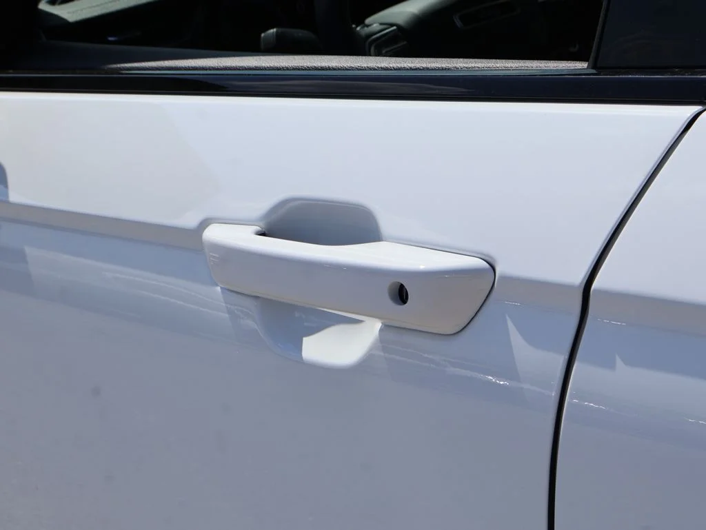 New 2027 Bright White Clear-Coat Paint Jeep Limited image 20