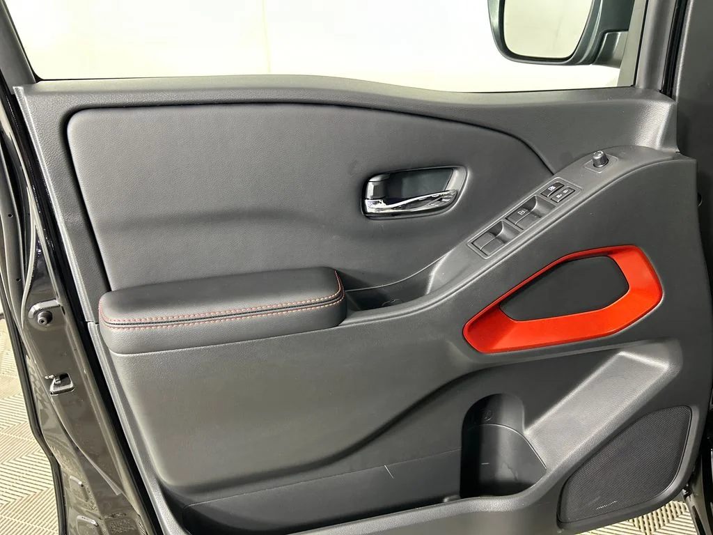 Used 2025 Black Nissan PRO-4X image 12
