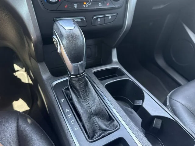 Used 2019 Blue Ford SEL image 30