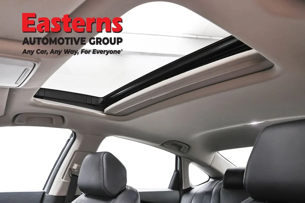 Used 2025 Silver Honda EX-L image 22