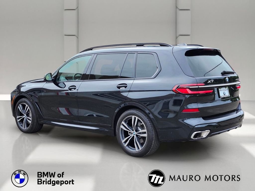 Used 2024 Black BMW xDrive40i image 4
