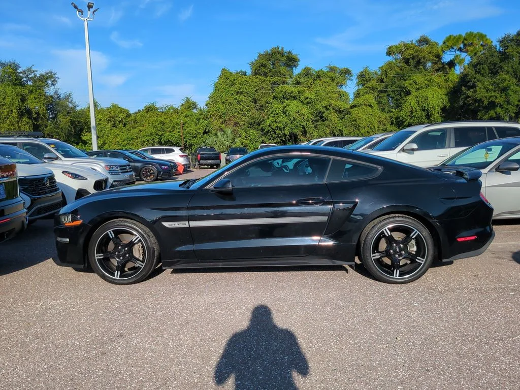Used 2019 Black Ford GT Premium image 2