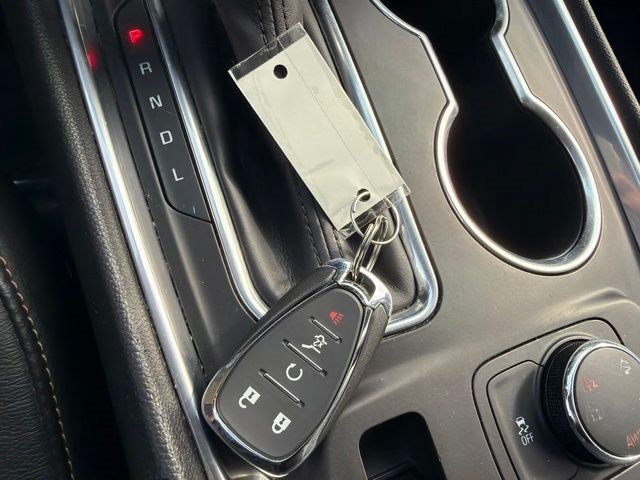 Used 2019 Graphite Metallic Chevrolet LT Leather image 35