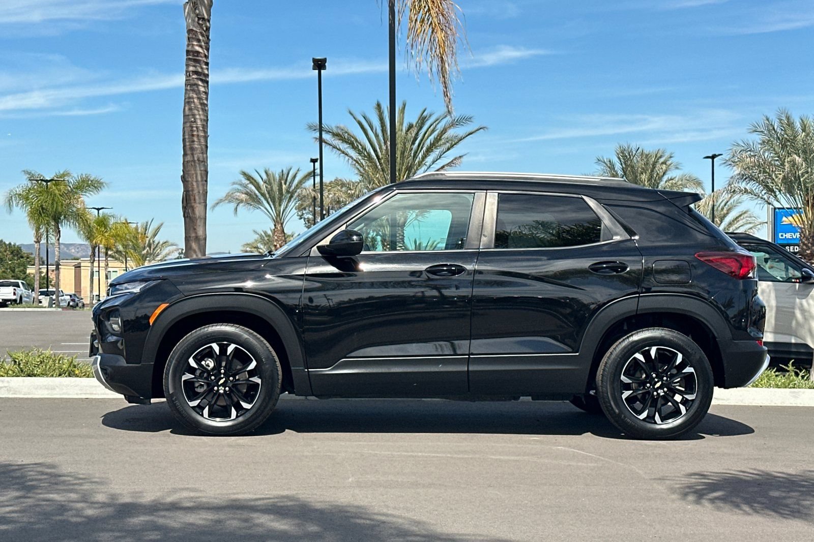 Used 2023 Mosaic Black Metallic Chevrolet LT image 7