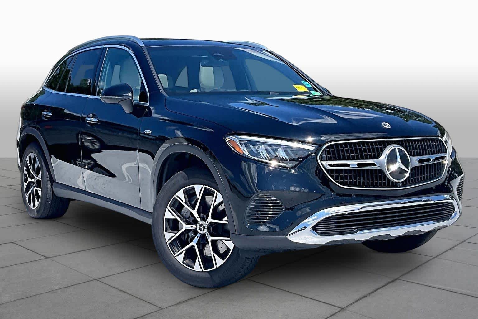 Used 2025 Black Mercedes-Benz GLC 350e image 3