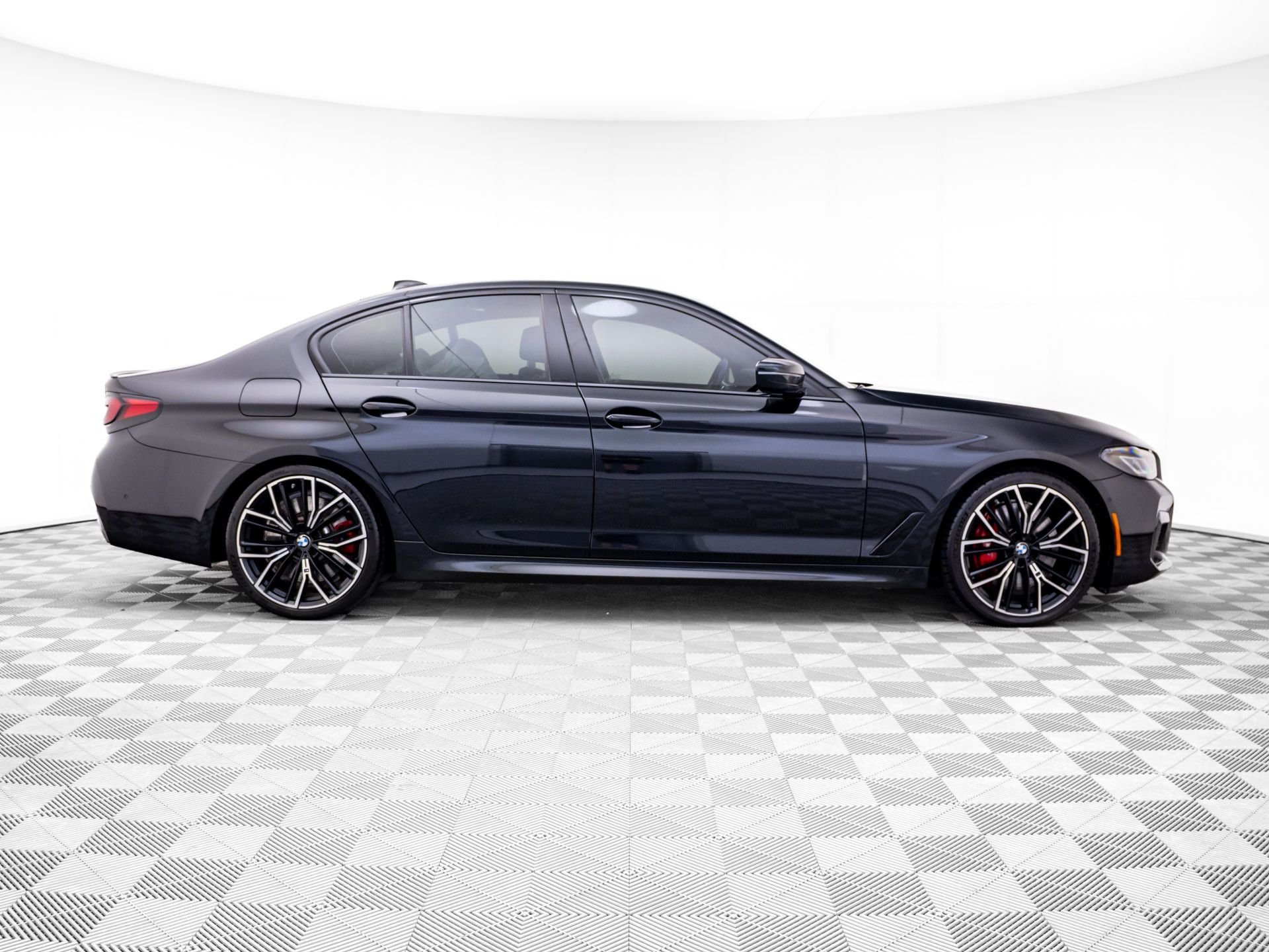 Certified Used 2023 Black Sapphire Metallic BMW 540i xDrive image 6