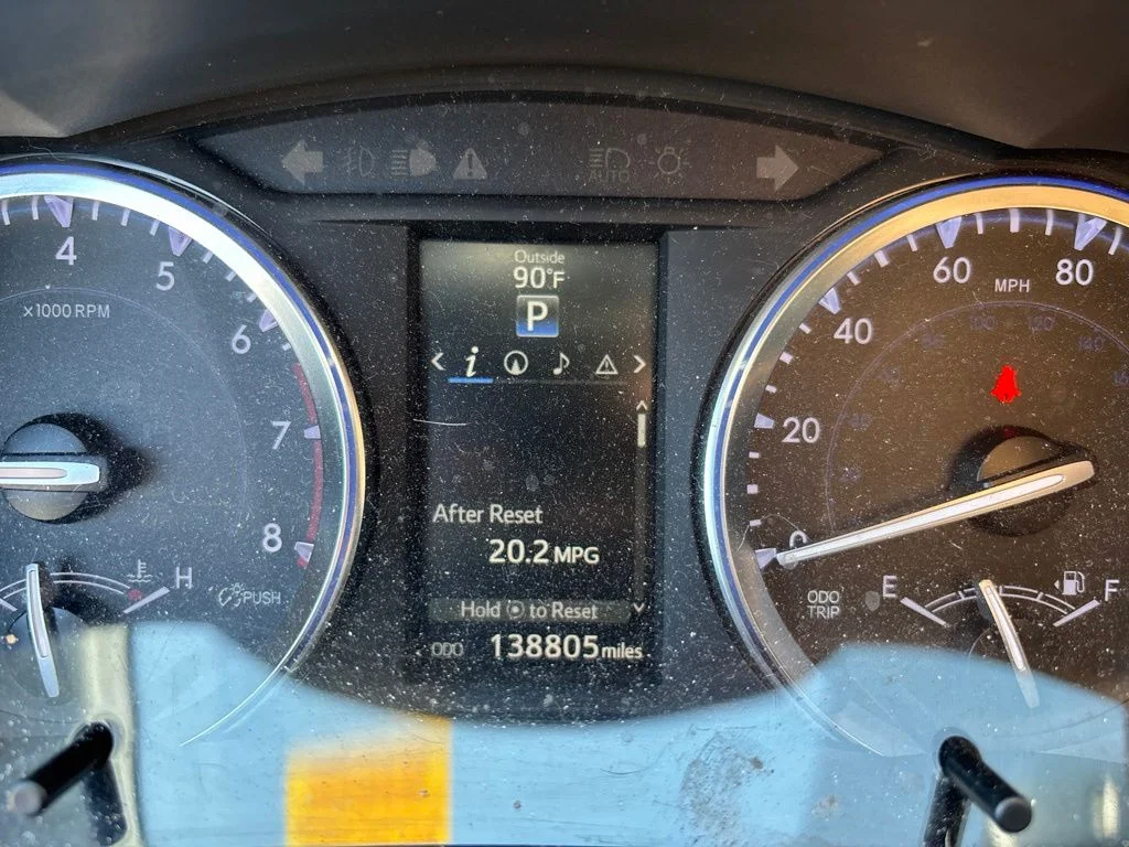 Used 2016 Gray Toyota XLE V6 image 11