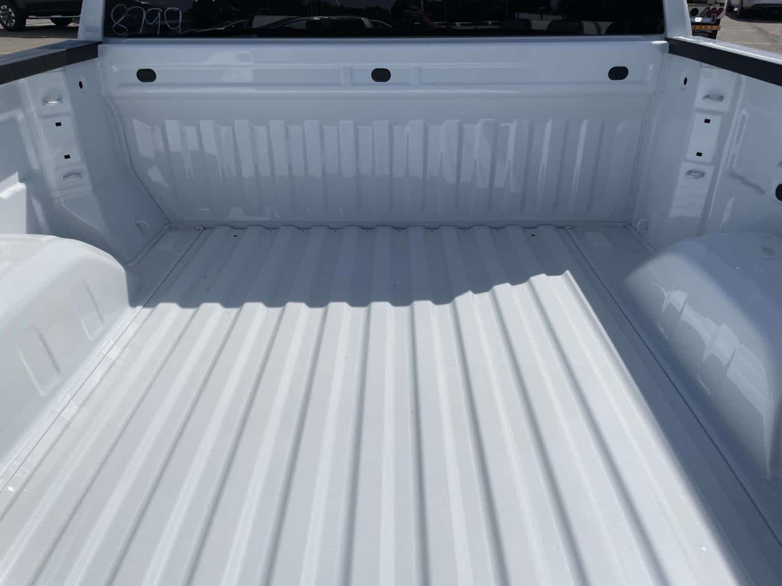 New 2026 Summit White Chevrolet LT (2FL) image 17