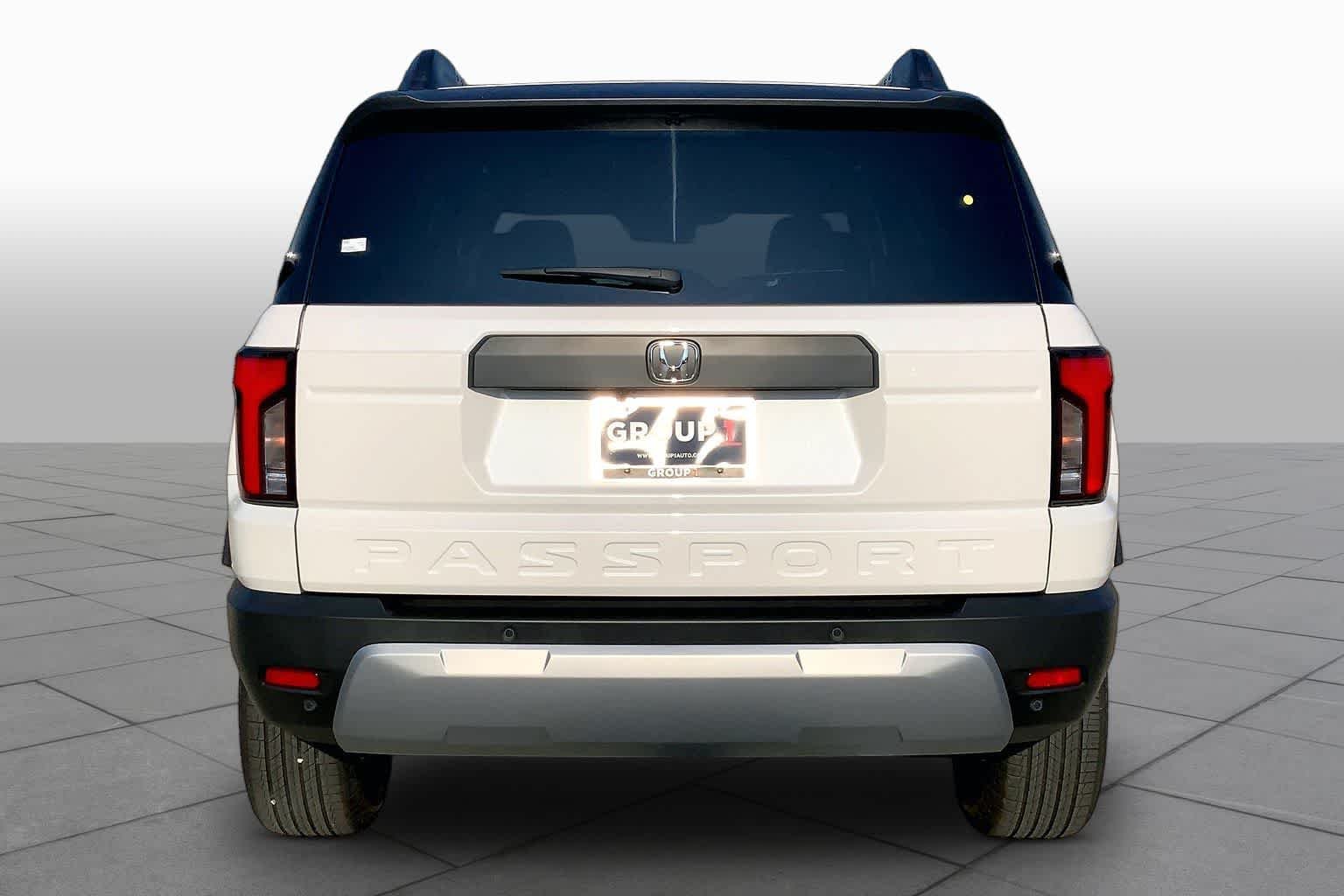 New 2026 Platinum White Pearl Honda RTL image 4