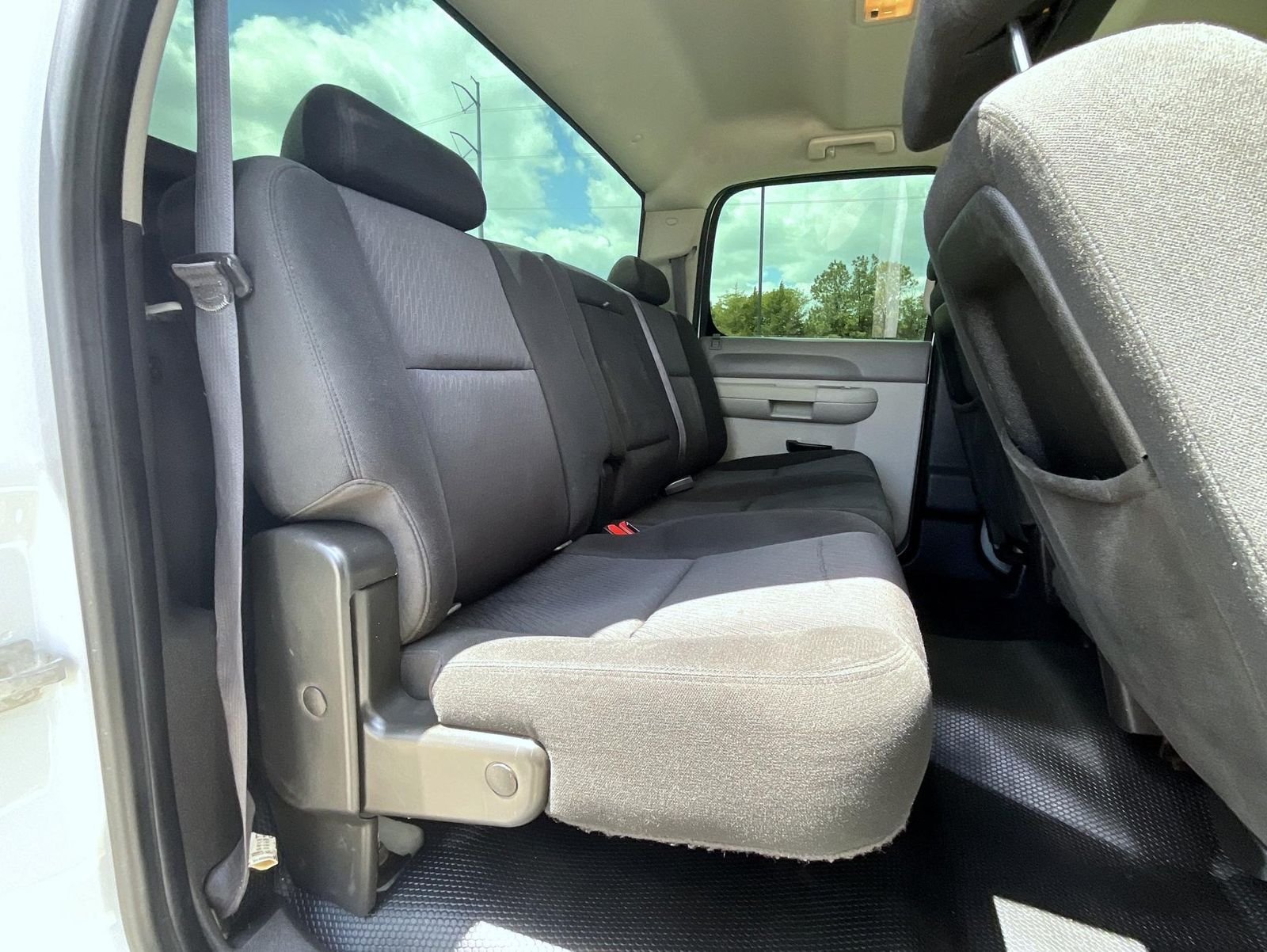Used 2011 White Chevrolet Work Truck image 20
