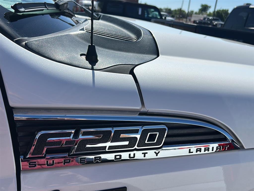 Used 2015 White Platinum Tri-Coat Metallic FORD LARIAT image 6