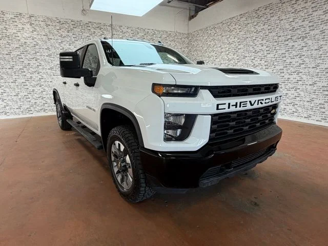 Used 2022 Summit White Chevrolet Custom image 7