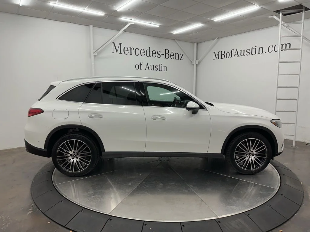 Used 2026 White Mercedes-Benz GLC 300 image 8