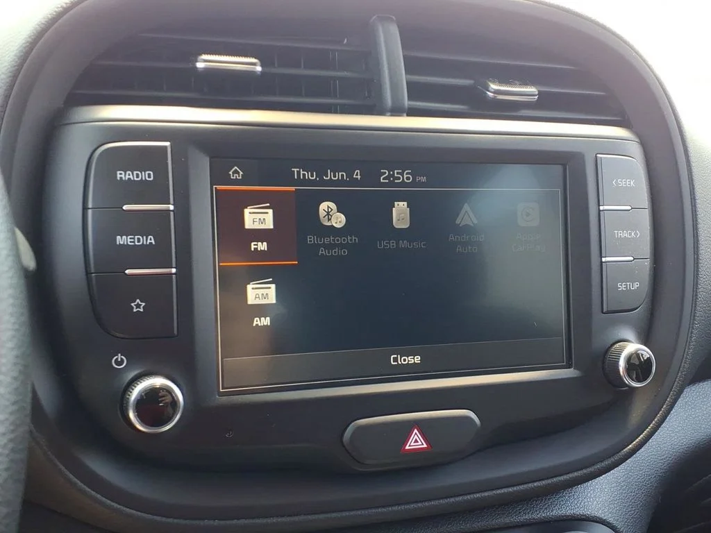 2024 Kia Soul LX - Photo 18