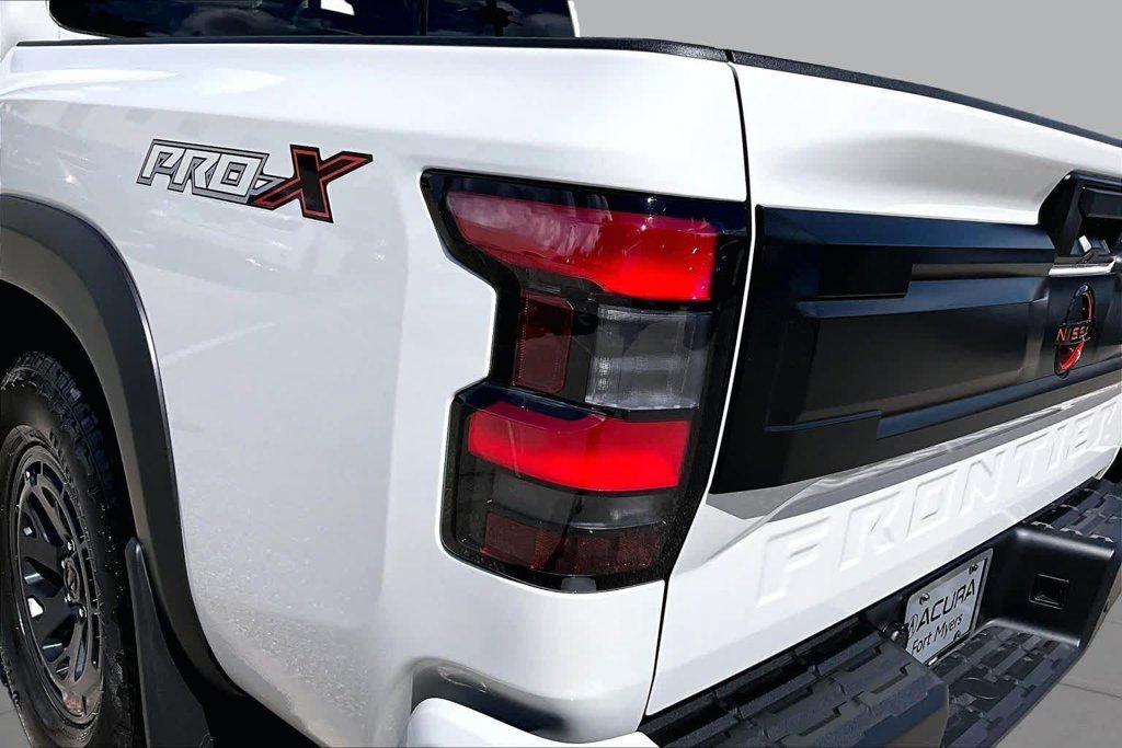 Used 2026 White Nissan PRO-X image 29