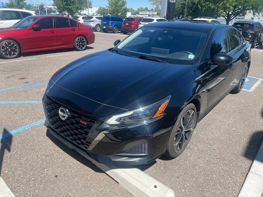 Used 2024 Black Nissan 2.5 SR image 2