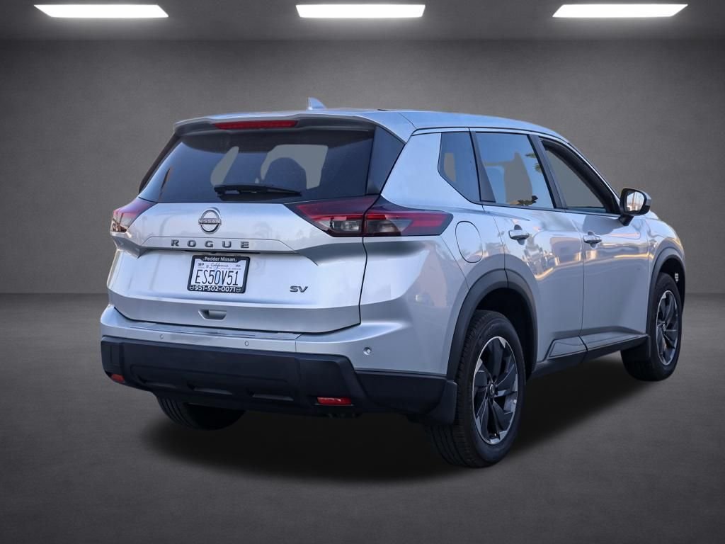 Used 2024 Silver Nissan SV image 3