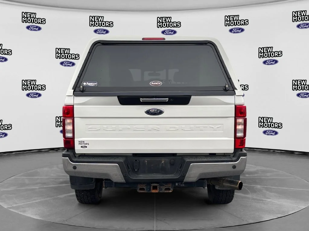 Used 2021 White Metallic Ford Lariat image 4