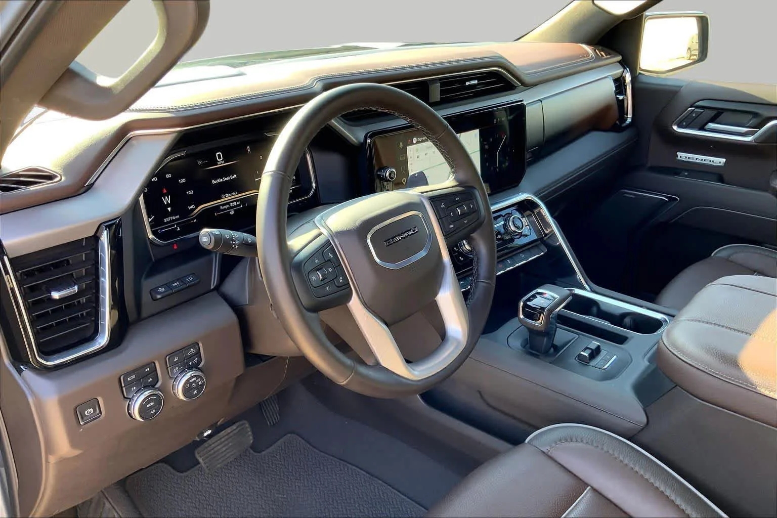 Used 2025 Sterling Metallic GMC Denali image 18