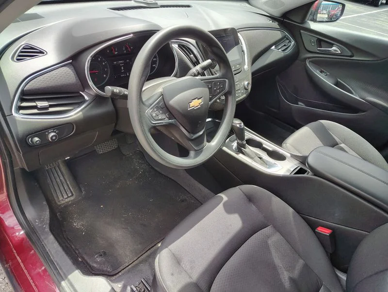 Used 2019 Red Chevrolet LT image 9