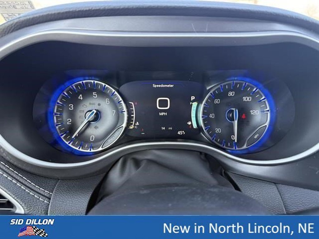 New 2026 Red Hot Pearl-Coat Exterior Paint Chrysler Select image 9