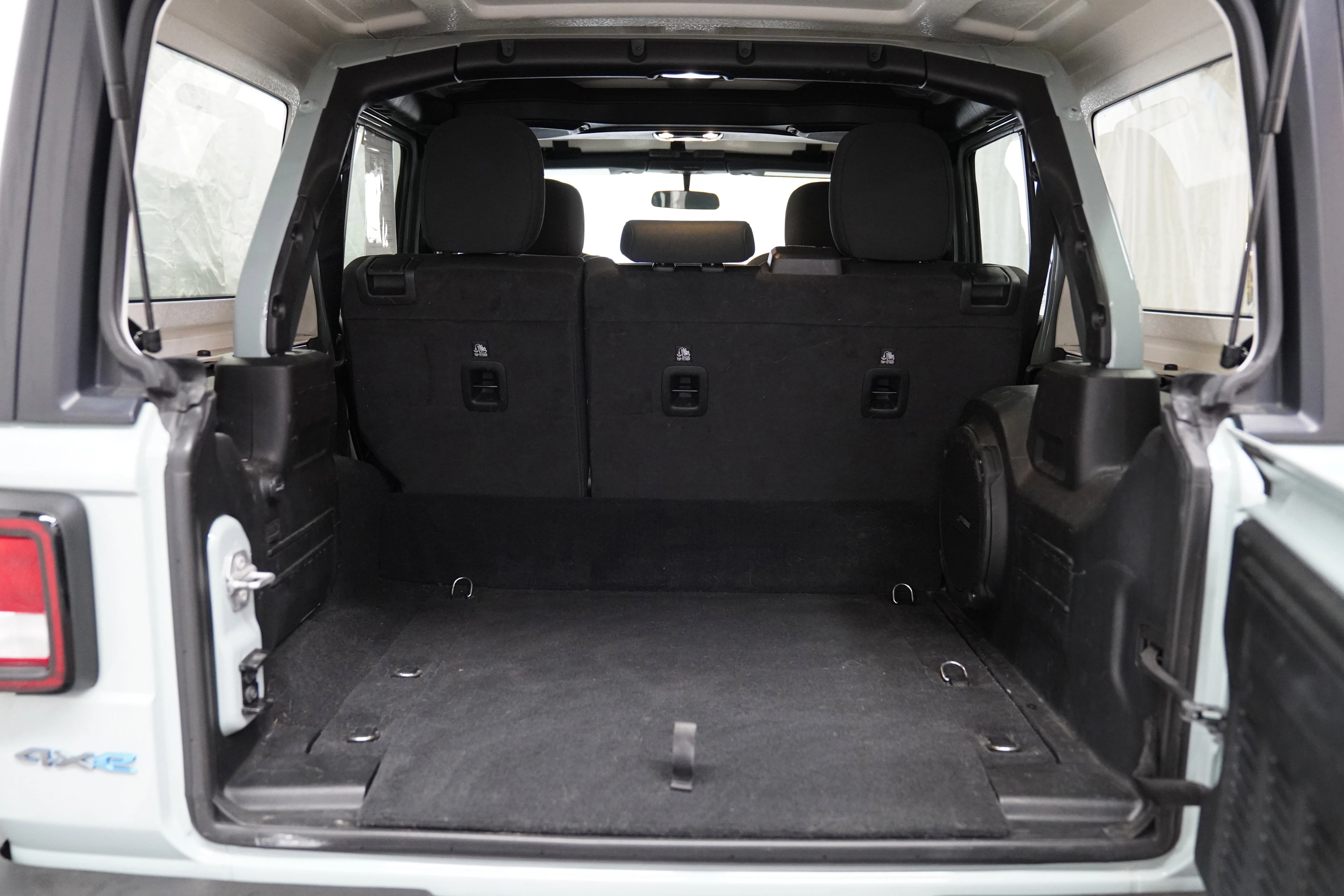 Used 2023 Earl Clearcoat Jeep Willys 4xe image 7