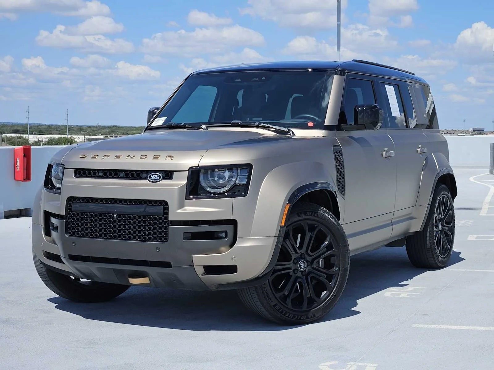 Certified Pre-Owned 2025 Defender