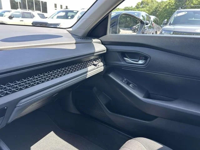 2024 Honda Accord LX - Photo 31