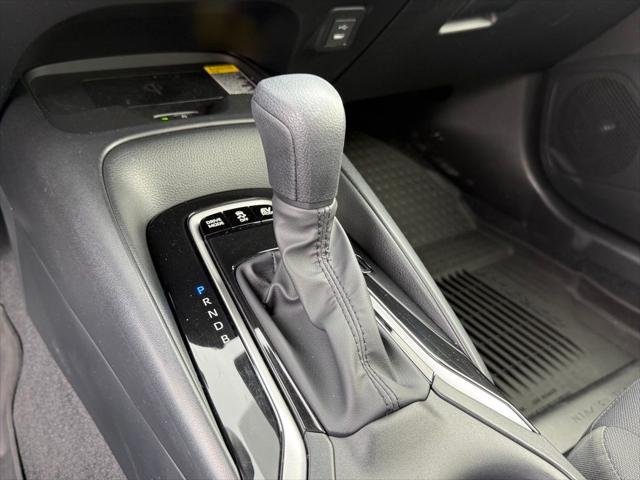 2025 Toyota Corolla LE - Photo 25