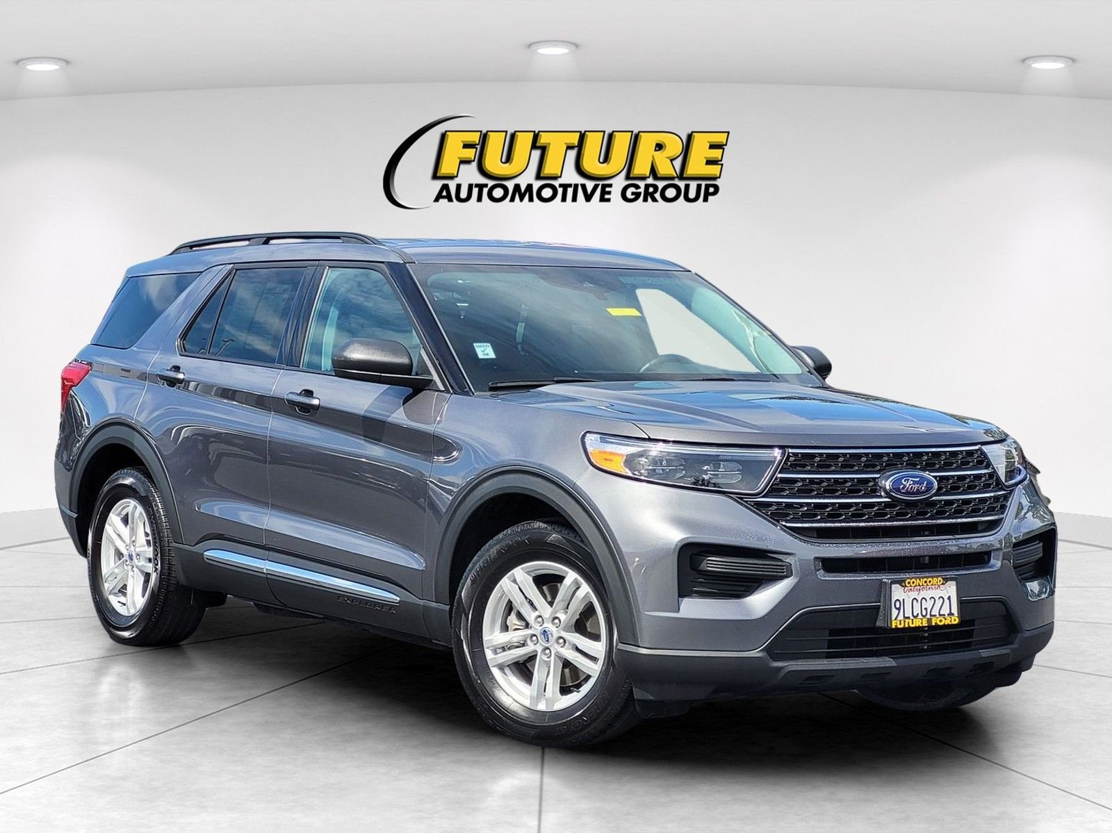 2023 Ford Explorer XLT RWD's photo