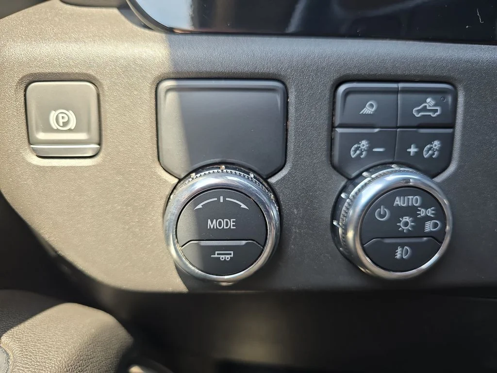 2025 GMC Sierra 1500 SLT - Photo 63