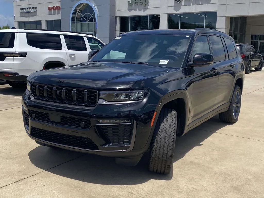 New 2026 Diamond Black Crystal Pearl-Coat Exterior Paint Jeep 85th Anniversary Edition image 3