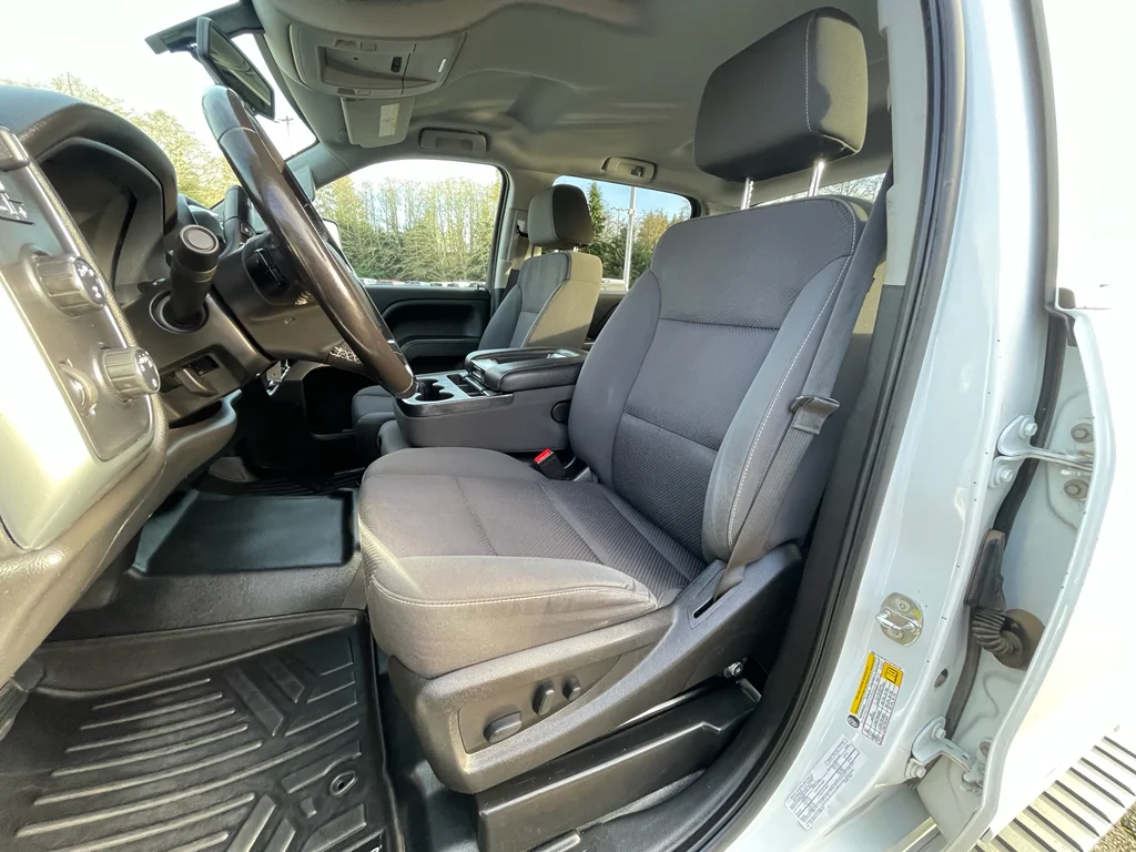 2018 Chevrolet Silverado 3500HD LT - Photo 21